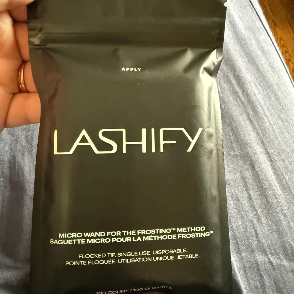 Lashify kit! - Picture 5 of 12